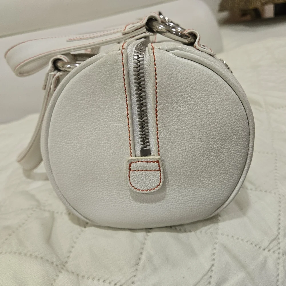 MCM White Leather Women's Barrel Shaped Bag - Picture 4 of 16